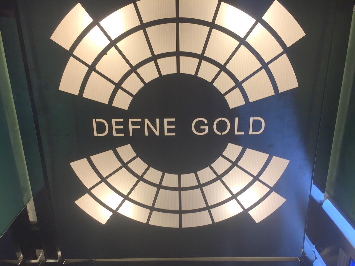 Defne Gold Aparthotel ทรับซอน ภายนอก รูปภาพ
